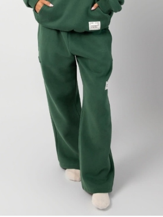 Comfrt Pants - COMFRT Green Affirmation Collection Straight Leg Sweatpants, L